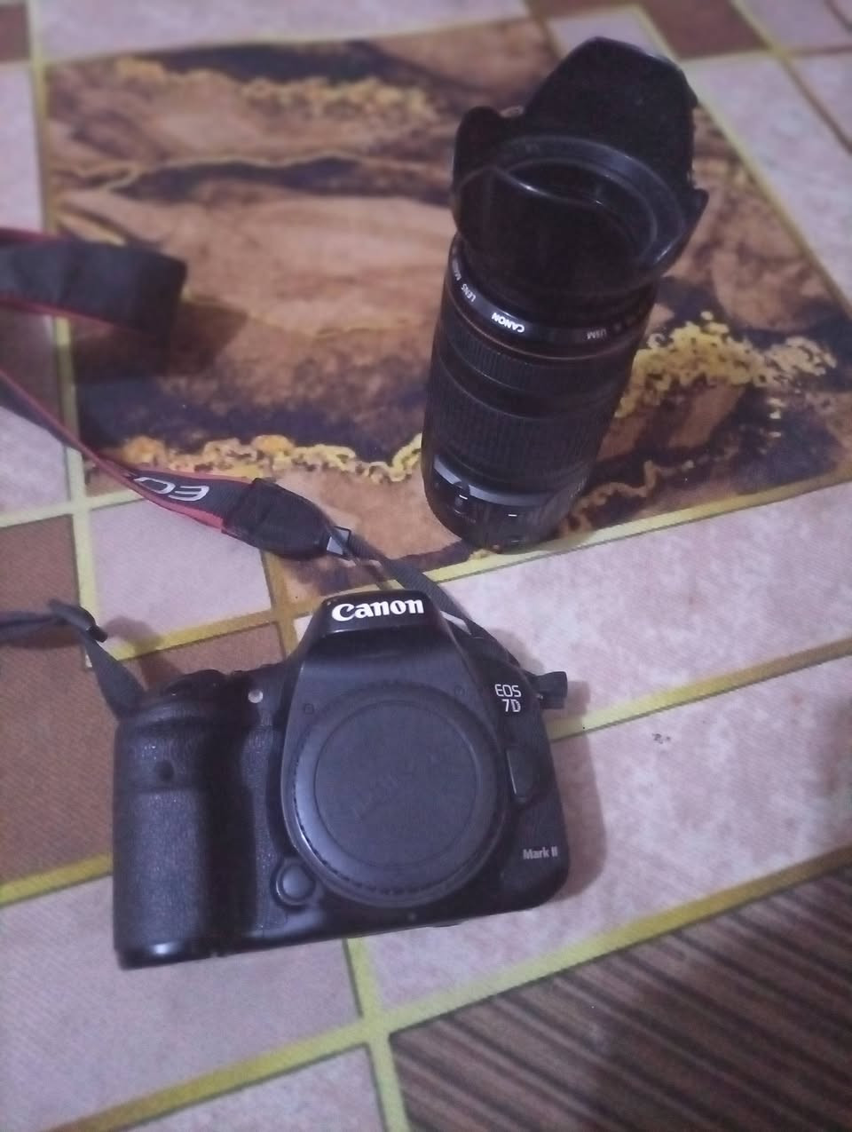 كامره كانون 7دي وياهه زوم 70,300 وشاحنه ورام وبطاريه وحده ورام السعر 850 المكان بابل  قضاء القاسم الرقم ***********
