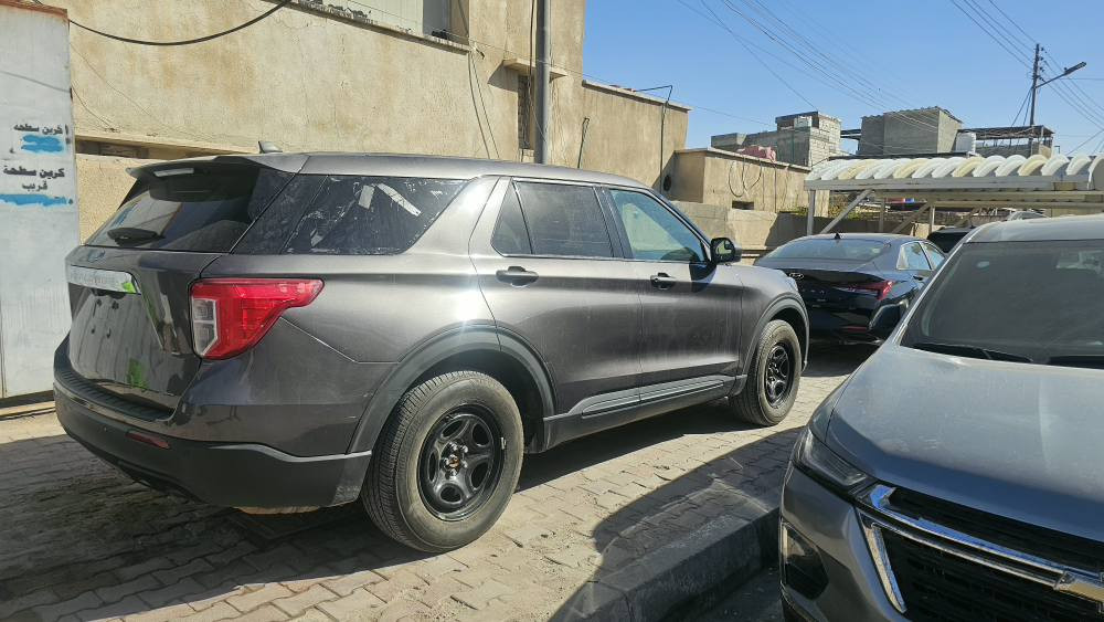 للبيع فورد اكسبلور ٢٠٢٣ بوليسي محرك ٣٣٠٠ تنفس طبيعي حره بدون رقم منفيس باسمي حادث خلفي تتسجل كل المحافظات السعر ١٦٥ وبيها مجال عنواني بصره الحكيميه *********** البصرة, العراق
