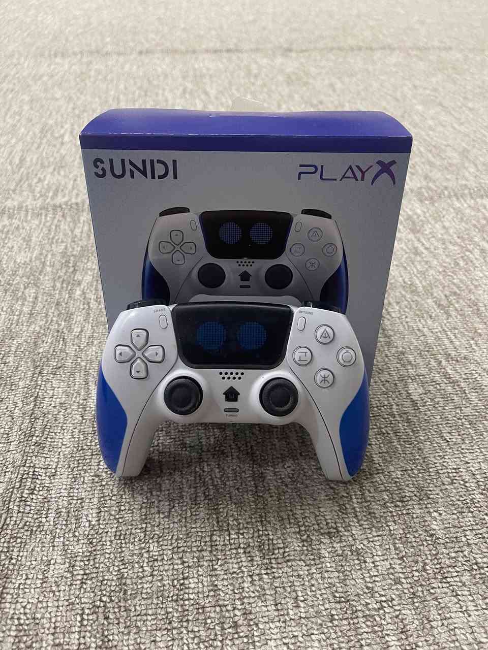 للبيع بلاي ستيشن 4 خليجي واحد تيرا
مع اربع أيدي وثلاث أشرطة فيفا ( 17 - 18 - 19 )

وشنطة  الجهاز نظيف جدا واخو الجديد 

لتواصل واتس اب ***********
