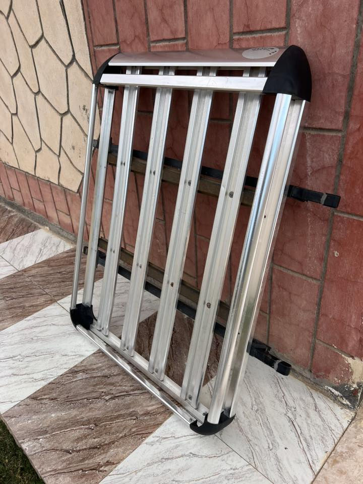 للبيع سوبايه سقف جوكر لجميع السيارات استخدام قليل نظيفه كلش
السعر 75 
اتصل عالرقم***********
