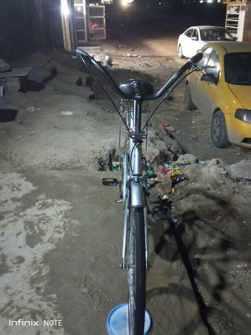 سلام عليكم باسكل البيع حجم 26 شركه سانتوز  باسكل جديد رايده 60 وبيه مجال قليل جدان *********** بيه واتساب فقط أو خاص
