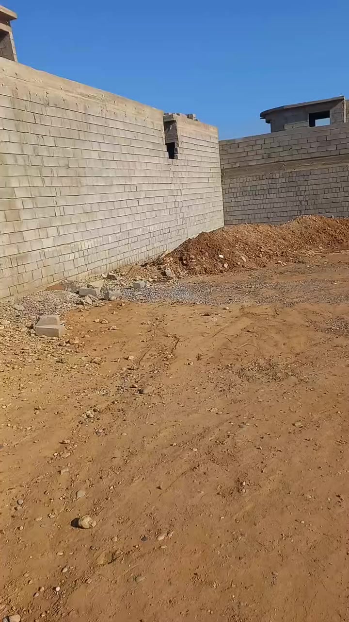 ارض للبيع العنوان القوسيات حي الزيتون مدخل أسواق أبوعلي المساحه ١٨٠ متر الاستفسار على الرقم ***********
***********
