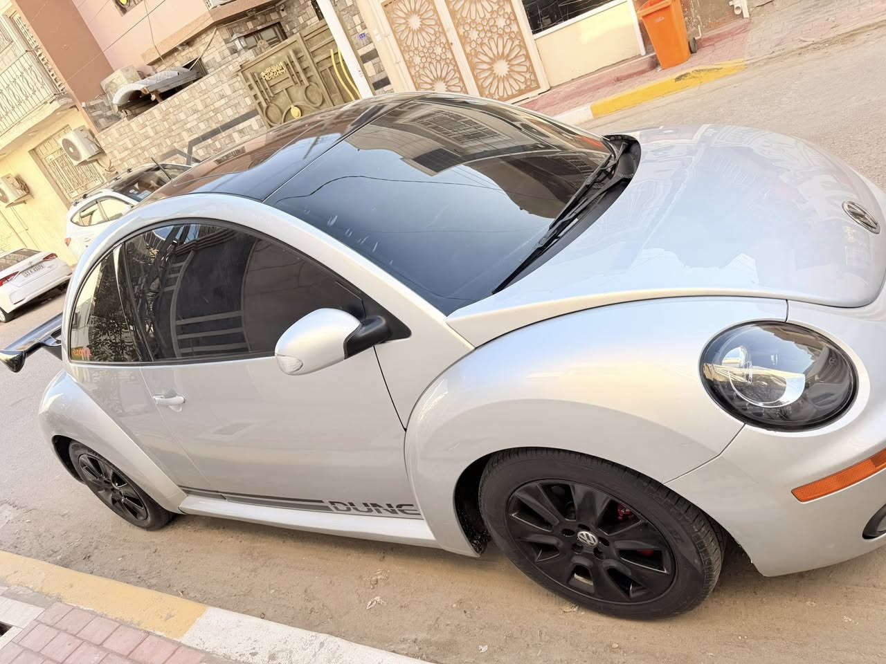 السلام عليكم
فولكس واكن بيتل 2008

بيها باب سايق صبغ فقط او البقيه كله مكفول

السياره جاهزه من كل شي كير مكينه كفاله حداديه جديده تخم تاير السياره مابيها نقص برغي بيها لايتات مال بيتل 2018 او دركه ايضن

سياره داخله سيرفز هسه منضومة بانزين كامله جديده. رقم بغداد الجديد تحويل ثاني يوم او سياره بعد كدامكم 
السعر. 95 ورقه $. 
مكان السياره كربلاء 

الاستفسار ***********
