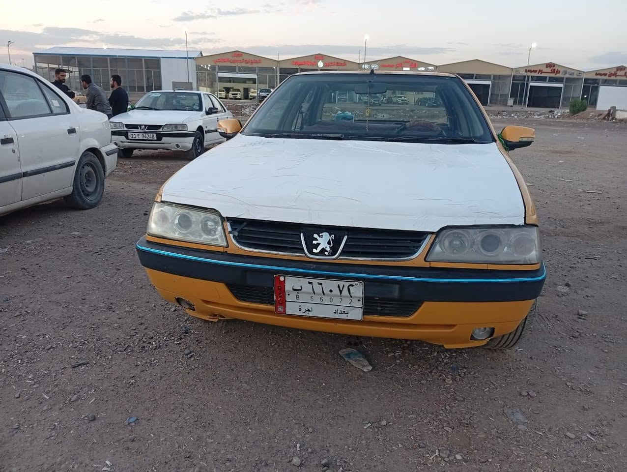 سلام عليكم { بيجو جيل اكس 12 ] سياره جاهزه كير مكينة جدد
تخم تاير جديد حداديه امامي خلفي جديده
 سنتر لوك سياره بسمي تحويل ثاني يوم 
[عليها غرمات ٥٠٠]
[عليها هيئه  ٥٠٠]
تريد تستلم صافي 
تريد ينزلن من سعر السياره 
مكاني بغداد المدينة ام الكبر السعر 30
هاتف ***********
