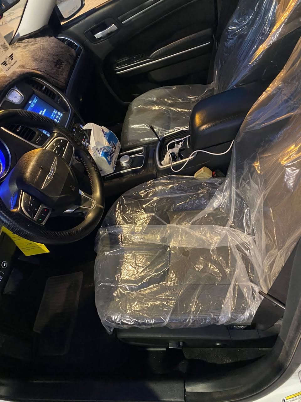 سلام عليكم وبامه موديل 20صل وارد مريكي حادت جاملغ وبنيد بدون دواخل بدون شواصي بدون لغد غير قطعتين الباقي كفاله حته من البارد فول موصفات ماعده بني رامه رقم ربيل تحويل سياره جاهزه مابيه نقص مكان سياره البصره تصال ***********
