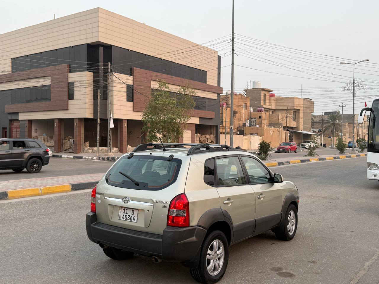 السلام عليكم *********** للبيع توسان السعر 108 موديل 2008 مكفوله كفاله عامه من لضربه ولتبديل ولصبغ مواصفات السياره كامرا وشاشه كبيره ويل كب داخل بيجي محرك 2700 دوش مكينه وكير وحداديه وتبريد بحاله ممتازه جدا رقم بغداد نكليزي سنويه وهزه جديده لسياره في كربلاء
