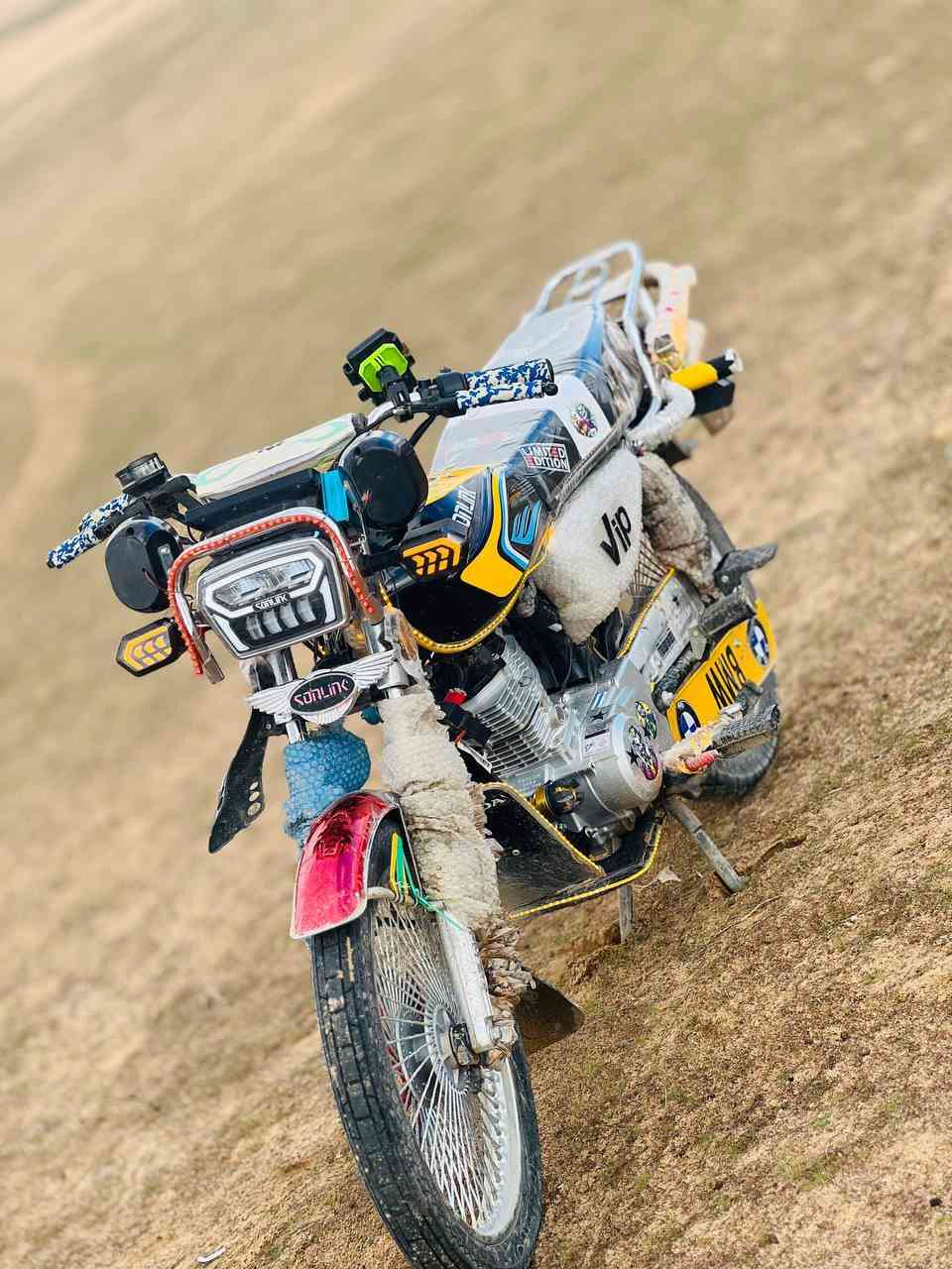 سلام عليكم تايكر 2025فول نضافه خمس نمار السعر 800 وبي مجال***********
