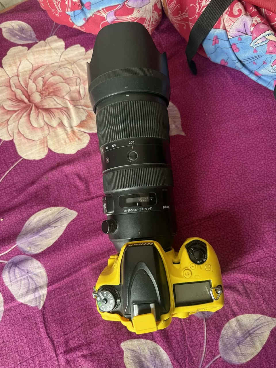 كامره نيكون 610 نضافه 90% تاخذه على فحص وعدسة 70/200 لفتحه 2:8 لبيع مع جميع ملحقاته شاحنه وجنطه وحزام كتف  لسعر مليون و800 بيه مجال


**إذا كنت صاحب هذا الإعلان وتريد حذفه لأي سبب، رجاءا أرسل رسالة إلى الدعم الفني**