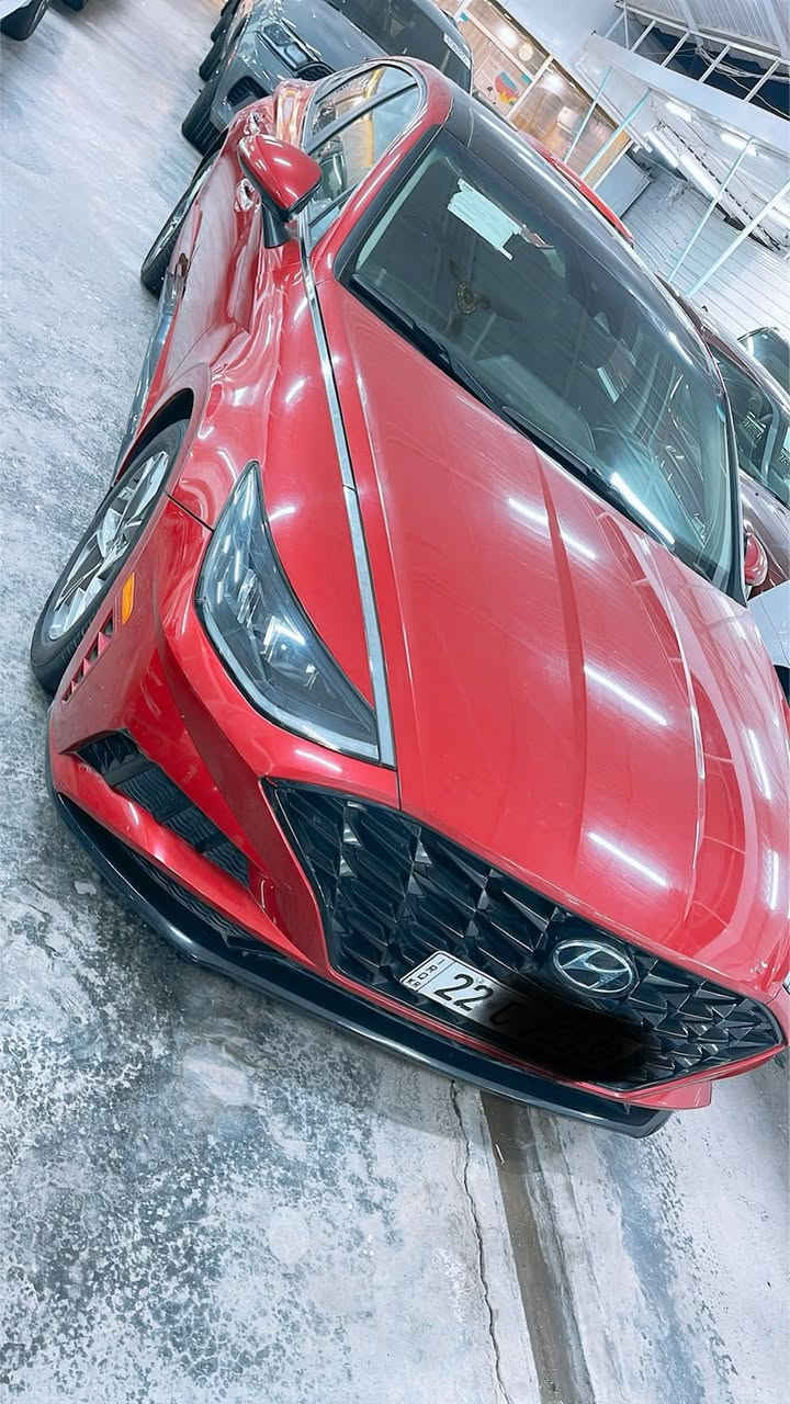 سلام عليكم  سوناتا. ٢١فول مواصفات
محرك 2500 

رقم اربيل 

الموصفات

• بانوراما 

• بصمة وبصمة ابواب لمس + ترحيب

• تشغيل عن بعد 

•  كامره خلفيه 

• 4 رادارات نقطه عمياء وتحديد مسار واوتو بريك وقياده آليه

• + كشنات كهرباء

• دواخل السياره اسود

• دشبول الكتروني

• قطعتين تبريد + مناخ منفصل

• شحن وايرليس + 3 مخارج USB

• هاند بريك دگمه + شفتر الگير دگم

• 4 مودات قياده

• تدفئه  كشنات

• لايت 4 عدسات LED + حاجب اناره نهاري

• بگ لايت LED

• شاشه كبيره حجم 10.2 انج

• اوتو هولد

وبعد اكو مواصفات مذكرتهن

الضرر جاملغ  خلفي ونص الباب بجم كبس 
ليبل واحد 
شواصي لغود مكفوله

 بدون اي دواخل
السعر 162

مكان بغداد مكلف بالنشر  
الشراي يتصل 
***********
