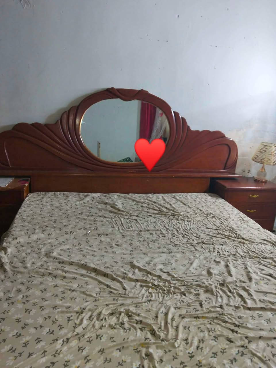 السلام عليكم من رخصت ابو الكروب عرفه للبيع خشب عراقي اصلي كمله وسعر 700. وبيه مجال لل تواصل اتصل على هذا الرقم ‏‪***********‬‏
