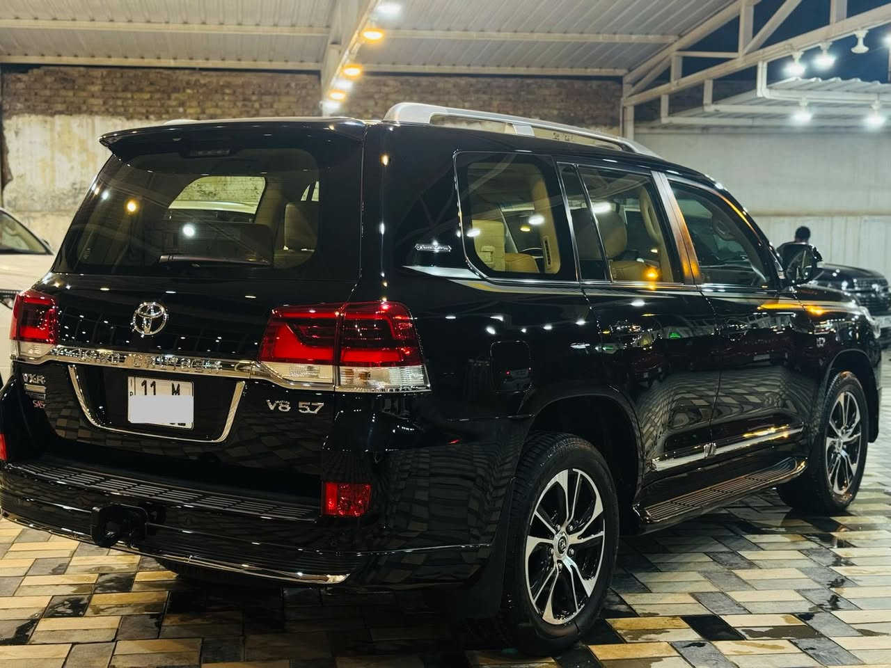 لاندكروز VXR 2021
محرك 5700 
4 بصمات 
ستيرن كهرباء 
جنطه كهرباء 
كيجات ليز سرعه 260 
ساز باب اول 
تشغيل عن بعد 
السيارة كفاله عامه 
حتى الدعاميات 
فقط اصبع BDR بالباب الخلف السايق 
ماشيه 72 الف اصل
السيارة مابيه اي نقص كاملة من كلشي 
مكان السيارة النجف 
الاستفسار :***********
