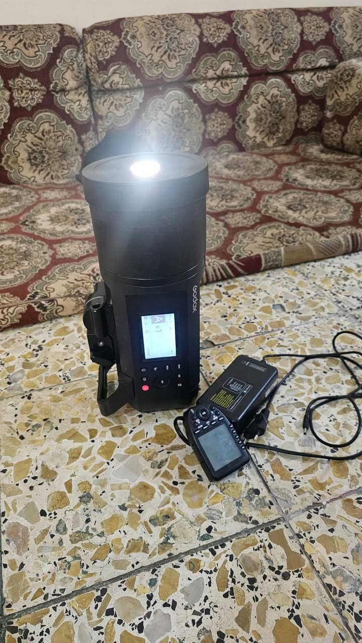 فقط الرماش عاطل بيه 
شلع ب٢٥٠ الف مستعجل على بيعتهن 
***********
