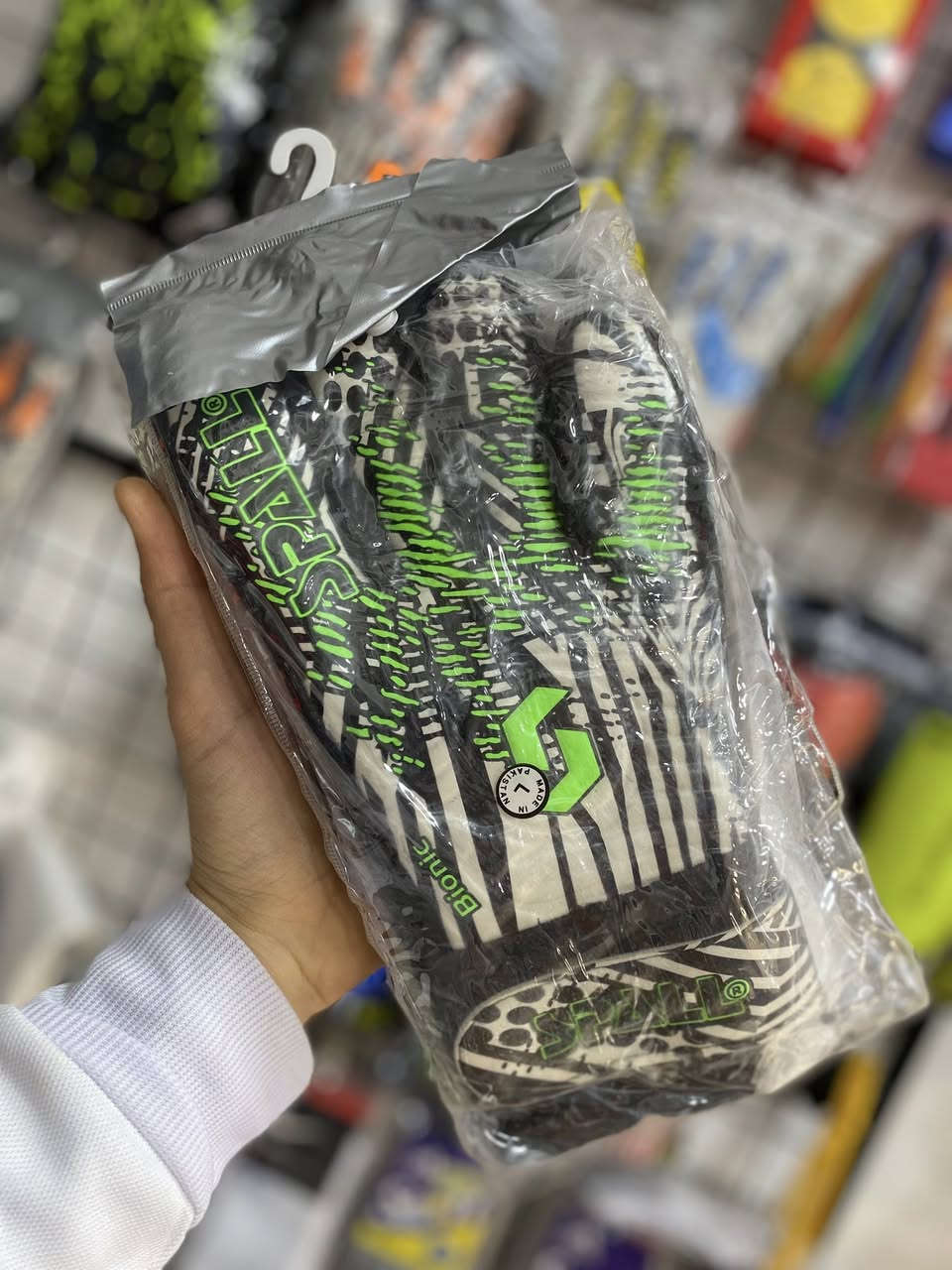 كف حارس درجة اولى 🔥
{ رجالي / شبابي } 
ً
#السعر { الرجالي 15 / الشبابي 10 / رجالي الاصلي 50 }
ً
#العنوان { الرمادي / شارع البريد / مجاور اسواق عمو رعد }
ً
#متوفر #متابعة #العراق #اكسسوارت #اكسبلور


**إذا كنت صاحب هذا الإعلان وتريد حذفه لأي سبب، رجاءا أرسل رسالة إلى الدعم الفني**