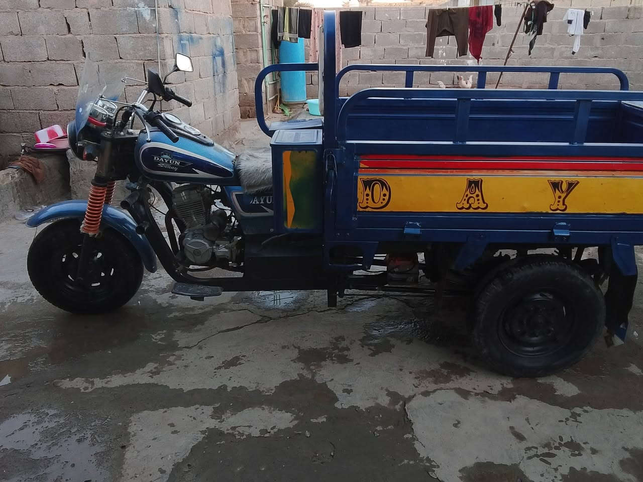 السلام عليكم ستوته للبيع موديل 18 مكانها واسط الحي ***********
