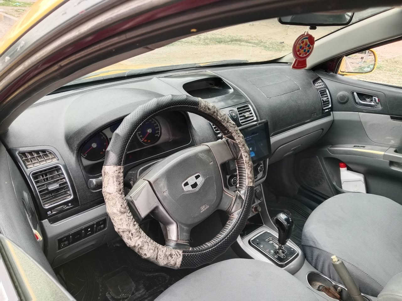 السلام عليكم للبيع ام كراند ec7 موديل 13 رقم ذي قار سنويه لل٢٨ مشروع وطني راعيها بكربلاء محوره كورلا (ادامه كامله /ملكطه الخياسات وصبغ عام بعد بس بوليش ) تبريد شغال
مصفره الهيئه وغرامات المكان كربلاء  
  السعر ٥٠ وبيها مجال بسيط للاستفسار ***********
