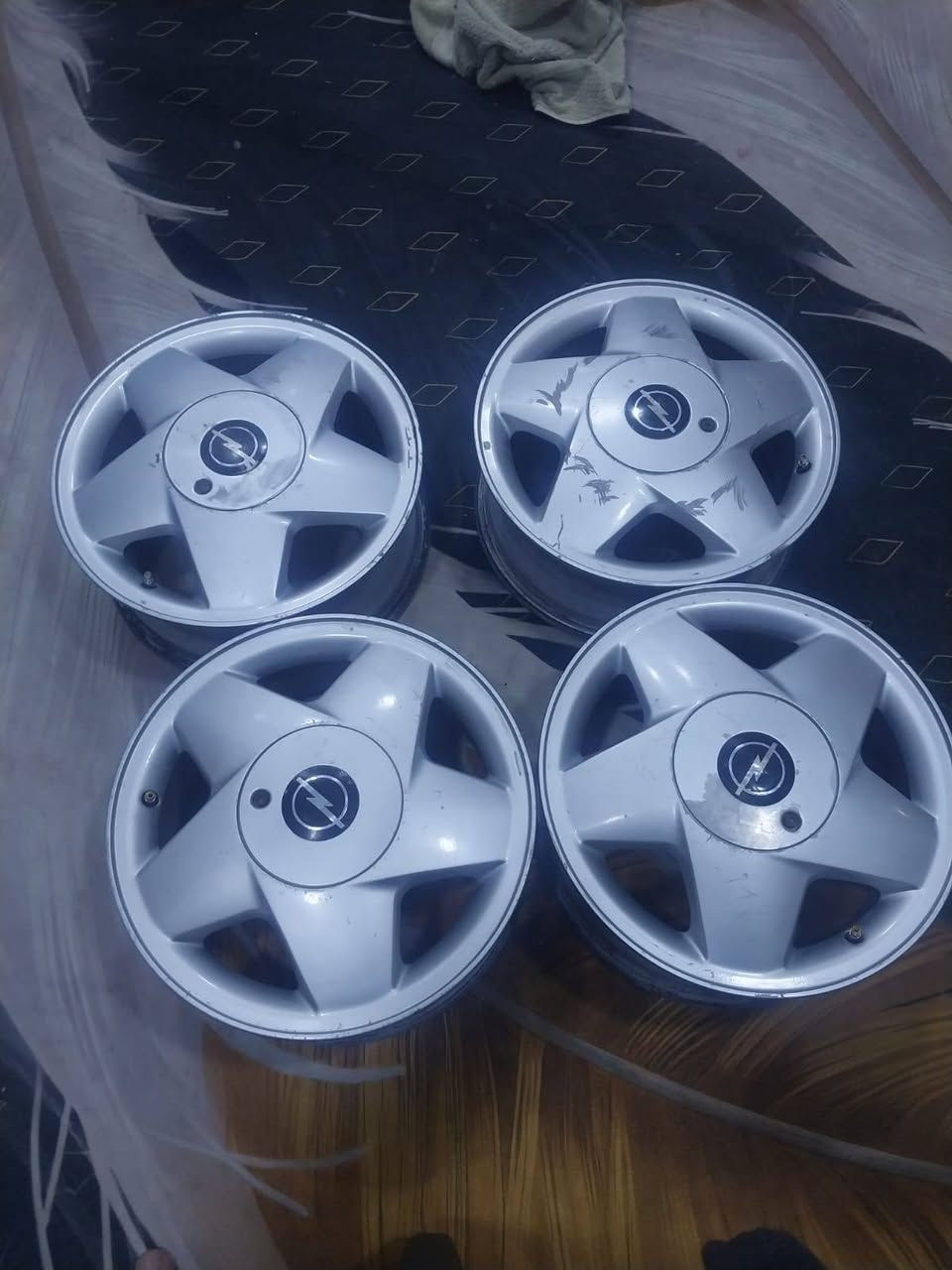 السلام عليكم  وياله فكترا للبيع حجم 15
مكاني سامراء  وضع شركه مالت حاويه ما مشدودات بل عراق خلاص  كلش نضاف خته براغي بدون تواير 
السعر 425بيها مجال شويه ***********
