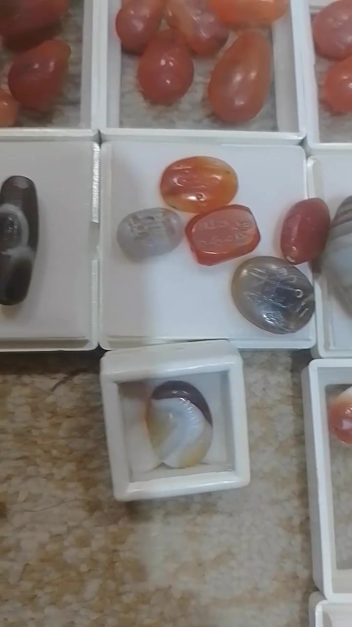 لعشاق القديم والي يعرفون قيمت الحجر قبل سعرة ابيعهن كلهن الي على باب الله اساهل وياه


**إذا كنت صاحب هذا الإعلان وتريد حذفه لأي سبب، رجاءا أرسل رسالة إلى الدعم الفني**
