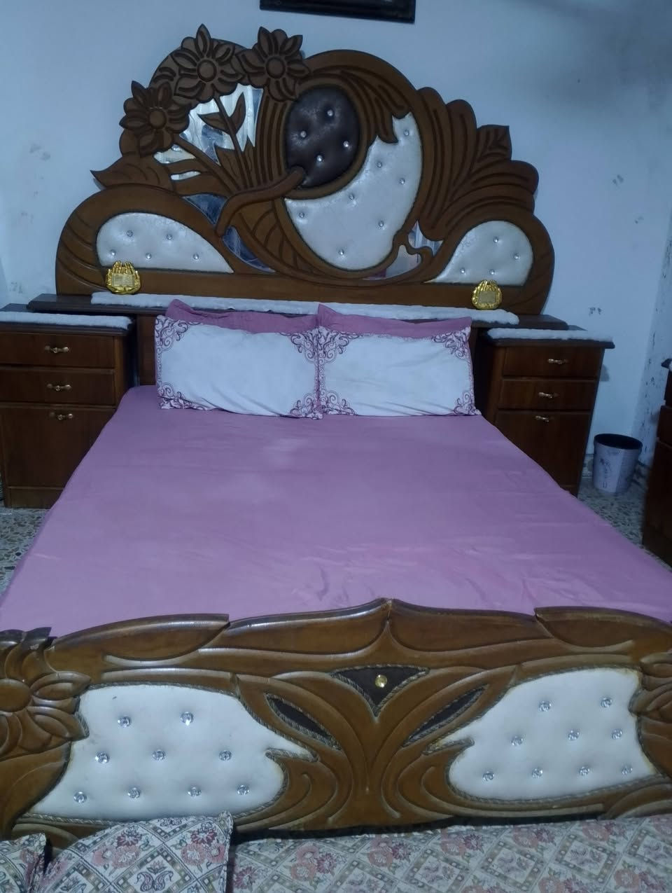 غرفه للبيع مستعملة شي قليل
السعر مليون 
للاستفسار ***********
