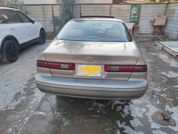 كامري للبيع 
سيارة رقمها بغداد بإسمي سنويتها ماساقطة
زوج تايرات جدد ، باتري جديد ، حدادية جديدة ، تنتة جديدة ، گاعية جلد لون بيجي نظيفة بشكل ، عنبار بريك جديد ، شاشة ، كروز سرعة ، تحكم مري شغال 
تبريد شغال 
السيارة مصبوغة عام أثر جراد وخدوش ومكفولة من الضربة والكص والعيب الشرعي والشواصي والتكم
دواخلها كلش حلوة 
محرك 2200 ابو الجف ، دهن أديرلها ياباني ميتاسو 
موديلها 97 
ريمونت تقفيل ابواب شغال
مكاني بغداد / الكرادة
السعر 69 
***********
