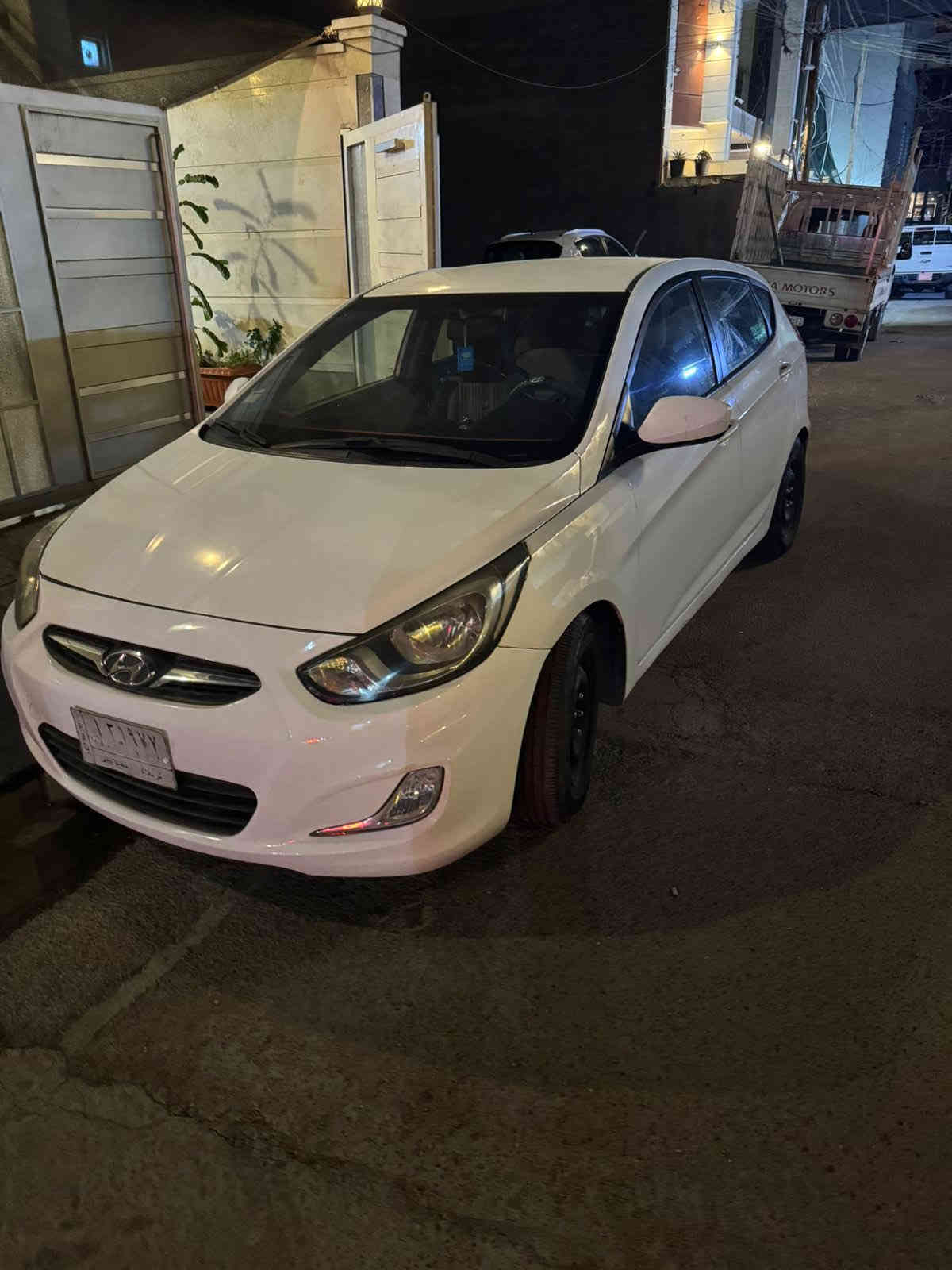 السلام عليكم 
كسنت ٢٠١٤ هاج باك
ليبل واحد السيارة 
تبريد شغال تخم تاير 
خير من الله 
السيارة ماشية ٩٠ الف
مكينة ١٦٠٠ gdi 
مال مرة مو مال شارع ومتعوبة
السيارة شغل واطلع وين مجان
مشروع وطني 
المكان بغداد 
شهداء البياع 
***********
