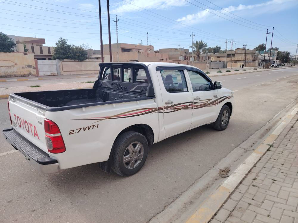 سياره تويوتا مرزي موديل 2015 سنويه جديد لحد 2030 مابي صبغ بي مكانات بارد ماشي 172000 سعر 228 شراي يتصل ماارد عل فيس طوز, صلاح الدين


**إذا كنت صاحب هذا الإعلان وتريد حذفه لأي سبب، رجاءا أرسل رسالة إلى الدعم الفني**