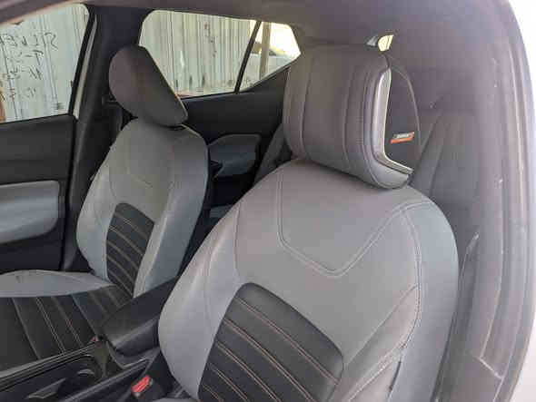 السلام عليكم شباب سياره نيسان كيكس موديل 2023 فئه SR
المواصفات SR 
اللون صدفي 
ماده المقاعد جلد 
عدد المقاعد 5
مواصفات الكاميرا الخلفية
كاميرا 360
مستشعر وقوف 
بصمة
مراقبة النقطة العميأ
التحكم التلقائي في درجه الحراره 
مصابيح زينون الأماميه 
أبل كاربلاي 
التشغيل عن بعد 
شاشة
مثبت السرعة 
المصابيح الاماميه ليد 
كشافات ضباب 
ABS
قفل مركزي الابواب... 
الضرر : جاملغ وبابين وايرباك الاتصال الرقم الهاتف ( ***********) أو خاص السعر ( 115) وبيها مجال (لوعودهم الكاذبه اعدت النشر
