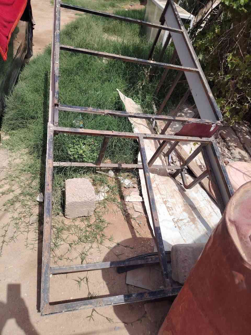 محجر نضيف للبيع قيم باليرضي الله مكاني حي العامل هذا رقمي ***********
