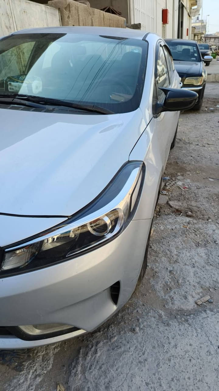 فورتي 2017 گير عادي
السيارة رقم اربيل وارد امريكي 
قطعة واحدة صبغ 
محرك 2000 دوش
اللون سلفر
المقاعد قماش 
السعر 114 مكاني بغداد


**إذا كنت صاحب هذا الإعلان وتريد حذفه لأي سبب، رجاءا أرسل رسالة إلى الدعم الفني**