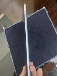 للبيع iPad 9 – 64GB اللون سلفر، نظيف جداً مثل الصور البطارية 87% الجها...