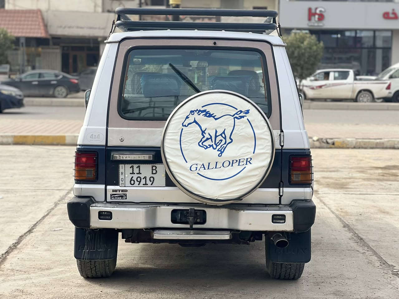 سلام عليكم للبيع اعتذر عن الاقساط والوعده كالوبر موديل 1993
كير/محرك/صدر/تايرات/باتري/كهربائيات/
كلهن شرط سياره حلوه وجاهزه ومال جناي كير محرك
شرط ع بلاد مكينه V6 شرط بدون اي عيب سياره بيها صبغ 3 مكانات فقط والباقي مكفول وكلشي شغال بيها تايرات صدر كله جديد 
السياره مابيها اي تحوير كلها ع وضع الشركه وعلبلاد 
… ملاحضه السياره رقم بغداد دولي سنويه لغاية 2030   وهزه جديده شرط التحويل والغرامات رقم مميز السعر 63 وبيها مجال سياره شرط احلا من الصور مكان السياره صلاح الدين تكريت رقم الهاتف للاستفسار ***********
