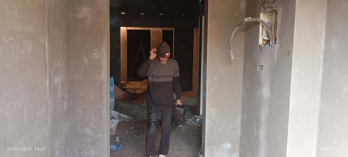 سلام عليكم خلفه واحهات شقل درجه اولى شرط فوم تقطيع شقل حديثه ولابخ داخل ومخمر  والتزام بل عمل وسعار مناسبه هاذه رقمي للتواصل مكاني البصره الزبير ***********
