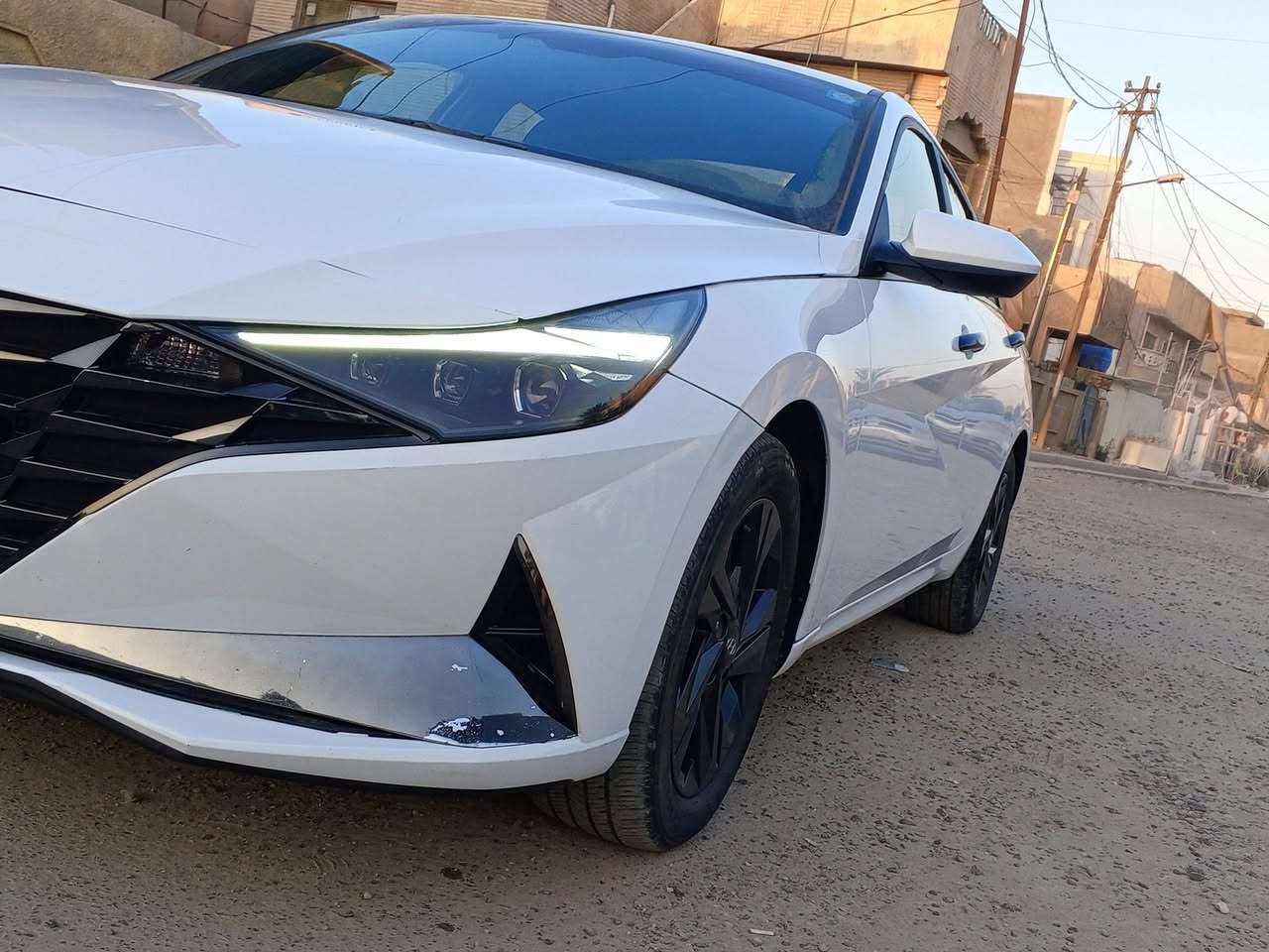 سلام عليكم النترا هايبرد موديل ٢٠٢٣ السيارة بند مبدل تفصيخ والجاملغ رجع بارد بدون لا لغد ولا شاصي  كله على وضع الشركة
  السعر 147 بسمي صور الحادث بالمنشور
مواصفات 
🔸رادار امامي + جانبي 
🔸بصمة تشغيل عن بعد + بصمة ابواب 
🔸شاشة كار بلي + شاشة ترحيب 
🔸صندوك ذكي الفتح 
🔸كروس سرعة + تحكم ستيرن 
🔸ثلاث انضمة قيادة 
للاستفسار 
***********
