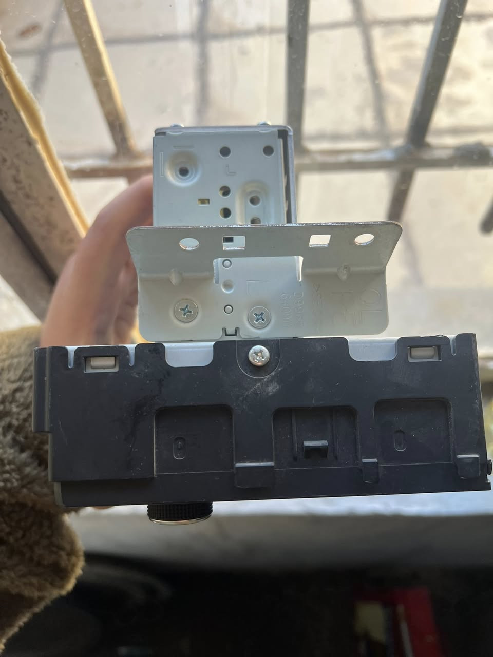 سلام عليكم مسجل وشاشه بي بلوتوث مال كوري حديث جديد مال تفصيخ  كامل جيب وشد سعره 40 وبي مجال مكاني بغداد حي اور ***********
