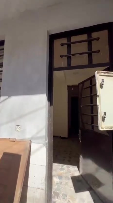 بيت للاجار زراعي الاثوريين ضهر جامع الواحد الاحد
***********
