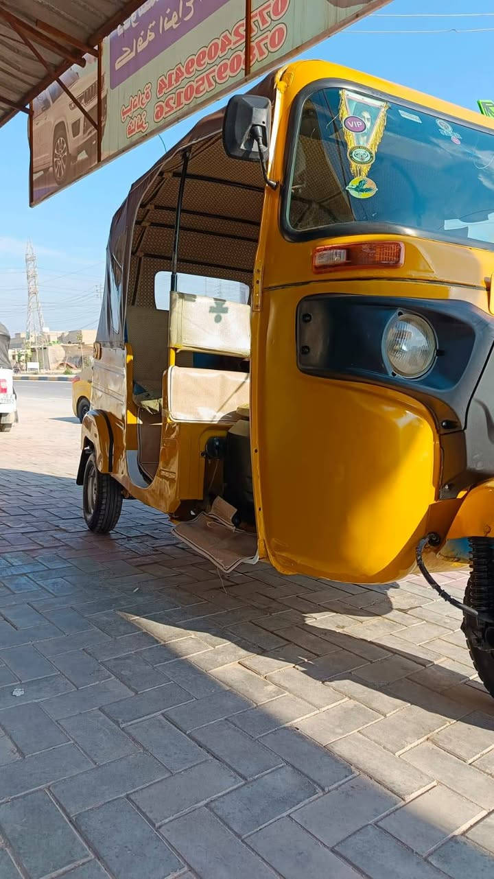 تكتك موديل 18 اوراق أصولي مكينه 20 تخم تأير جبلي جديد وجاهزه كبل الشارع
ما ناقصه برغي السعر 3600  الشراي يتصل مكلف بل نشر ***********
