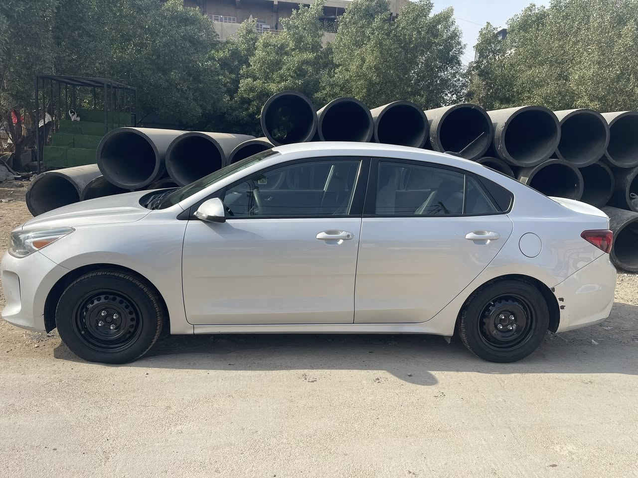 السلام عليكم                                                                         كيا ريو للبيع 2020 رقم اربيل هزة فحص سنويه باسمي تحويل مباشر مكينه دوش المرغوب  بيها الباب الخلف السايق صبغ وحادث امريكا جاملغ خلفي عكس السايق اليمنه بجم كبس ماشيه 45 الف تخم تاير جديد 
السعر 117 بيها مجال
مكاني بغداد الدورة
للاستفسار اكثر ***********
