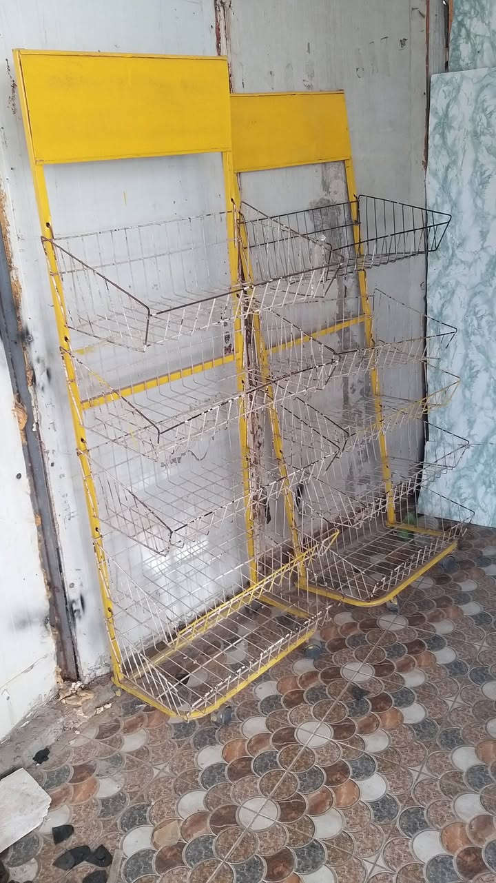 اربع عارضات جبس للبيع السعر 50
للاستفسار الاتصال 
***********
