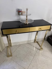 قنصل للبيع  السعر 125 الف وبي مجال  07703729898