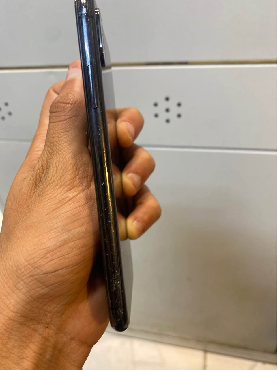 ايفون اكس ماستر تليفون مضمون يخبل فقط بطاريه اصليه مبدل كله شغال ١٠٠/١٠٠وتاخذه تشكرني سعره175وبيه مجال حك جيتك 
مدينه الصدر ساحه مظفر 
*********** بغداد, العراق
