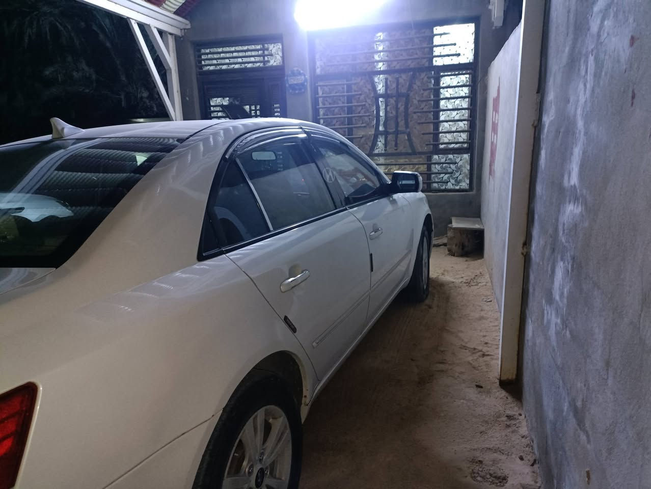 سلام عليكم سوناتا مديل 2010 خليجي محرك 2400 اربع حساسات سياره جاهزه حداديه جديده  بيهه صبغات بصيطه مكان ديوانيه قضاء غماس السعر 125وبيهه مجال ***********
