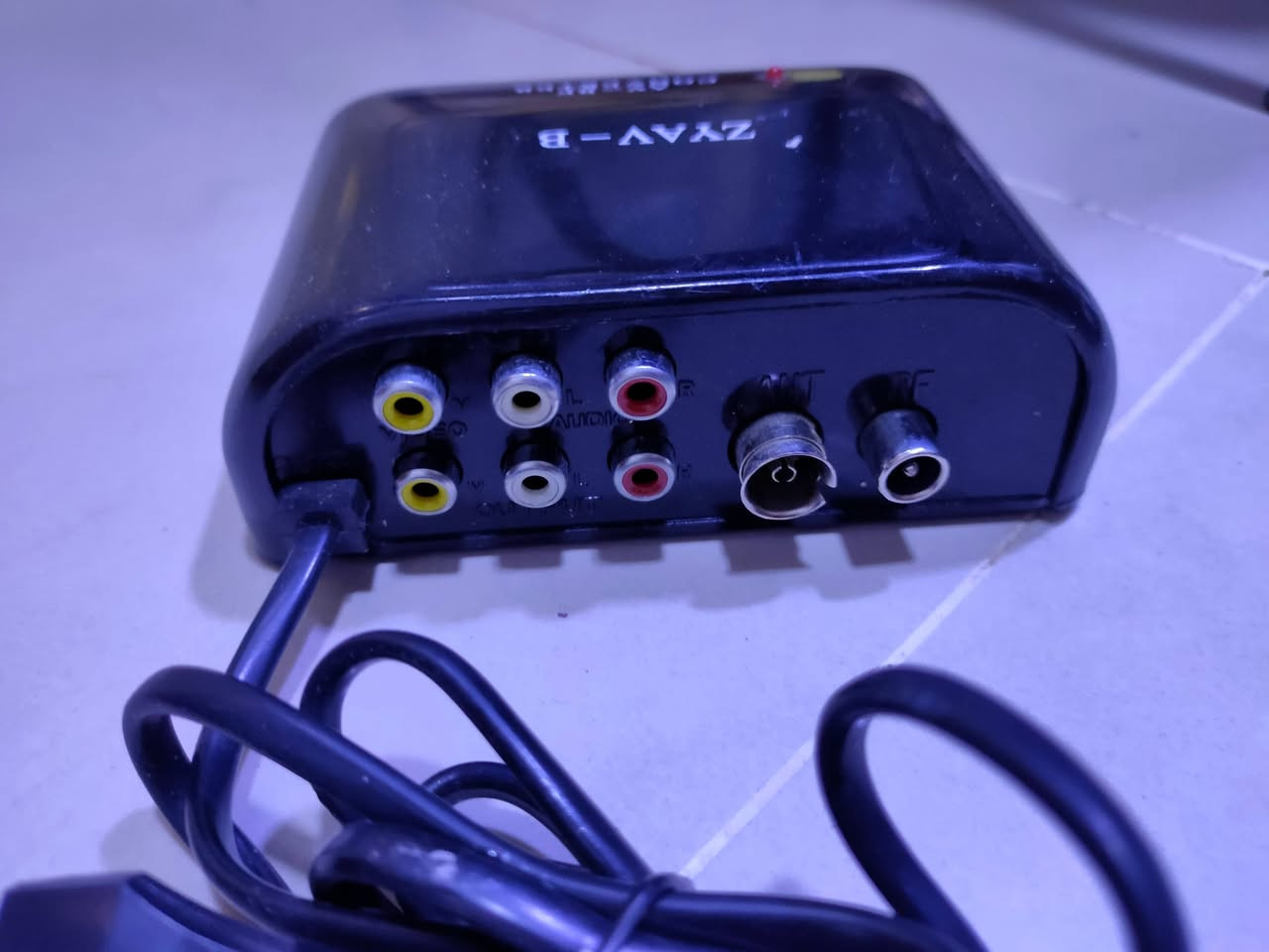جهاز يربط عليها ستلايت من خلال ثلاث فيش مال ستلايت AV ويشتغل على تلفزيون قديم سعر ٦٠ ألف


**إذا كنت صاحب هذا الإعلان وتريد حذفه لأي سبب، رجاءا أرسل رسالة إلى الدعم الفني**