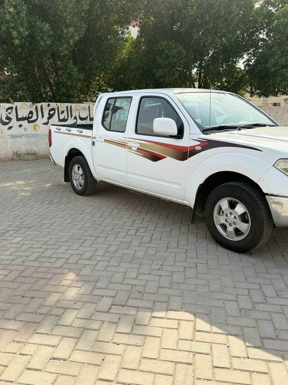 سلام عليكم نيفاره موديل 2013 سياره مكفوله من الضربه والصبغ  تحويل مباشر رقم  انكليزي رقم بغداد مكفوله مكينه كير شواصي مثل ما موضح بال سونار عنوان بغداد الرقم لل ستفسار ***********
