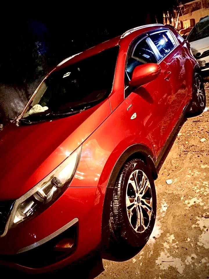 سبورتج 2014 خليجي باسمي التحويل ثاني يوم المواصفات المعروفة بالسبورتج عدا الفتحة السيارة نظيفة وخير من الله مبيها نواقص  ضرر العجلة مرفق بالسونار السعر 160 وبيها مجال بسيط التواصل على الرقم ***********
