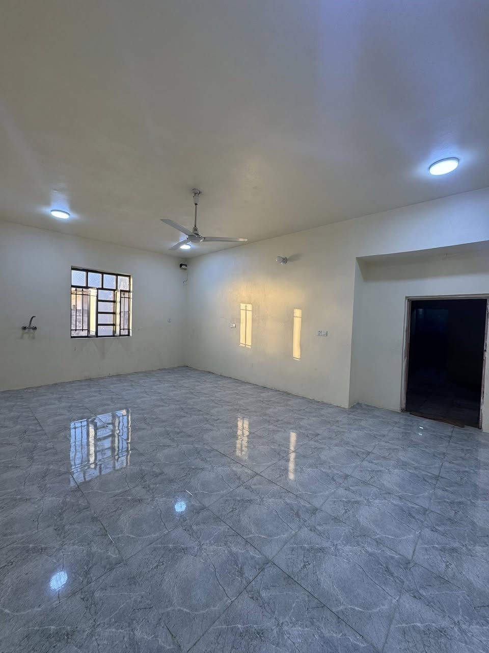 بيت للايجار 
طلبق ثاني قرب سوق ام عمار 
التفاصيل داخل الصور 
للاستفسار ***********
