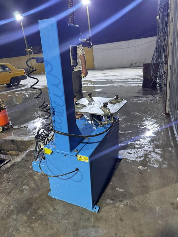 السلام عليكم خالعه حجم 24 جديد ما مستخدم شي قليل السعر 700بيهة مجال  مكان بغداد المعامل السياحي طريق بعقوبه القديم 
التواصل 
علي محمد***********
