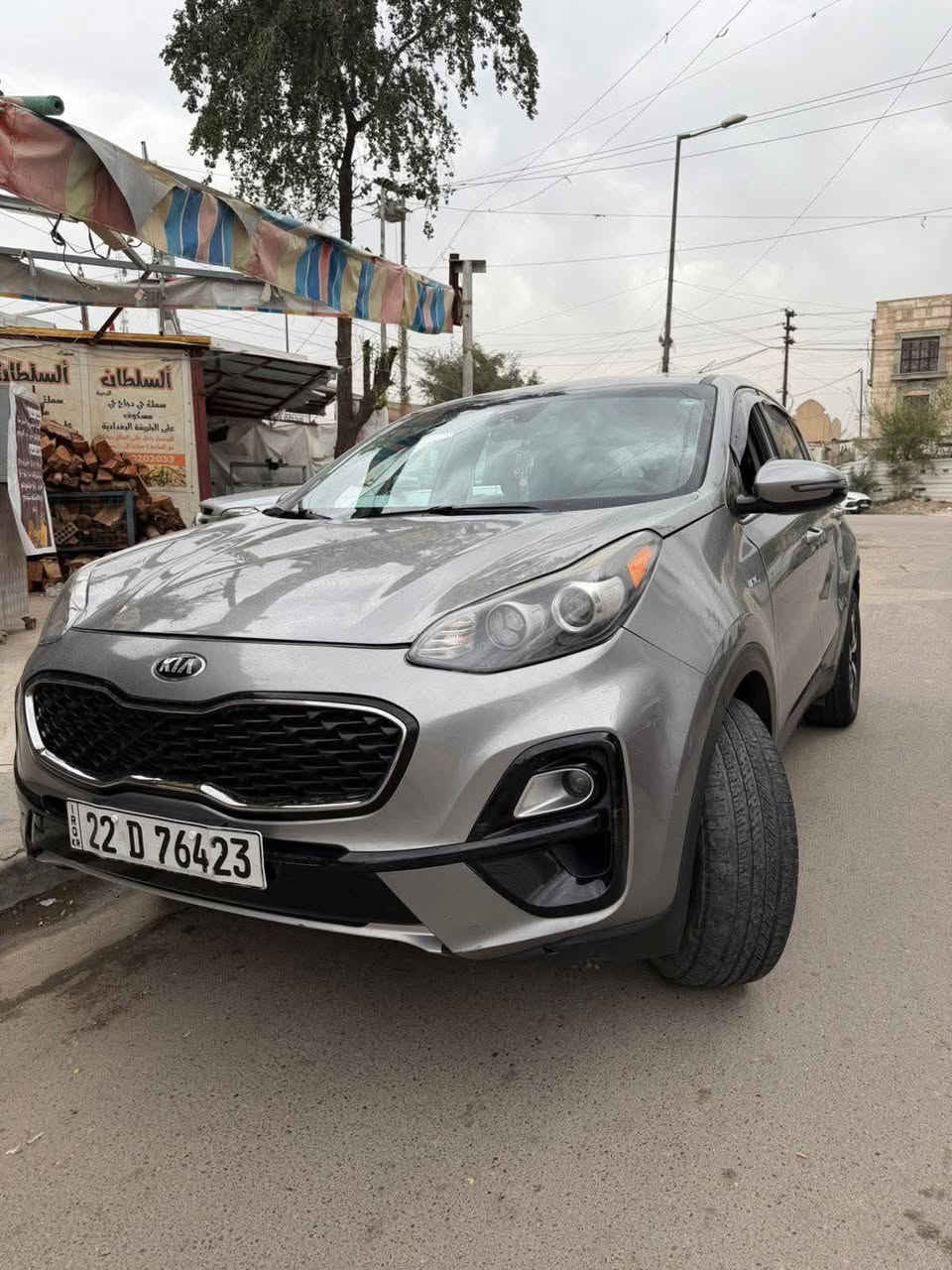 السلام عليكم كيا سبورتج موديل ٢٠٢٠ وارد امريكي لون سلفر ماشية ٩٢ الف كيلو حادثها فقط جاملغ صفحة السايق و مصبوغ فقط المواصفات كاميرا خلفية شاشة كرسي كهرباء رادار نقطة عمياء تحديد مسار السعر ١٥٥ $ وبيها مجال عنواني السيدية للاستفسار *********** بغداد, العراق
