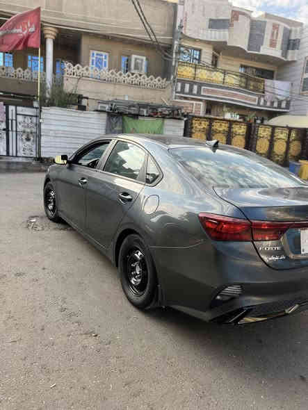 السلام عليكم
كيا فورتي
 موديل 22
رقم بغداد بسمي
ماشيه 77 ميل
لون رصاصي
محرك الفين دوش
السياره ليبل واحد حادثهه جاملغ خلفي 
صور الحادث بلمنشور
 سياره بسمي تحويل مباشر
مواصفاتهه 
اشاير مري 
رادارت اماميه 
مانع انزلاق
مود درايف
مثبت سرعه
قياده ذاتيه
تحديد مسار 
شاشه كار بلي
كامره دوران 
وتخم تاير جديد

السعر 145💲 وبيهه مجال
الهاتف ***********
مكان السياره بغداد حي العامل
