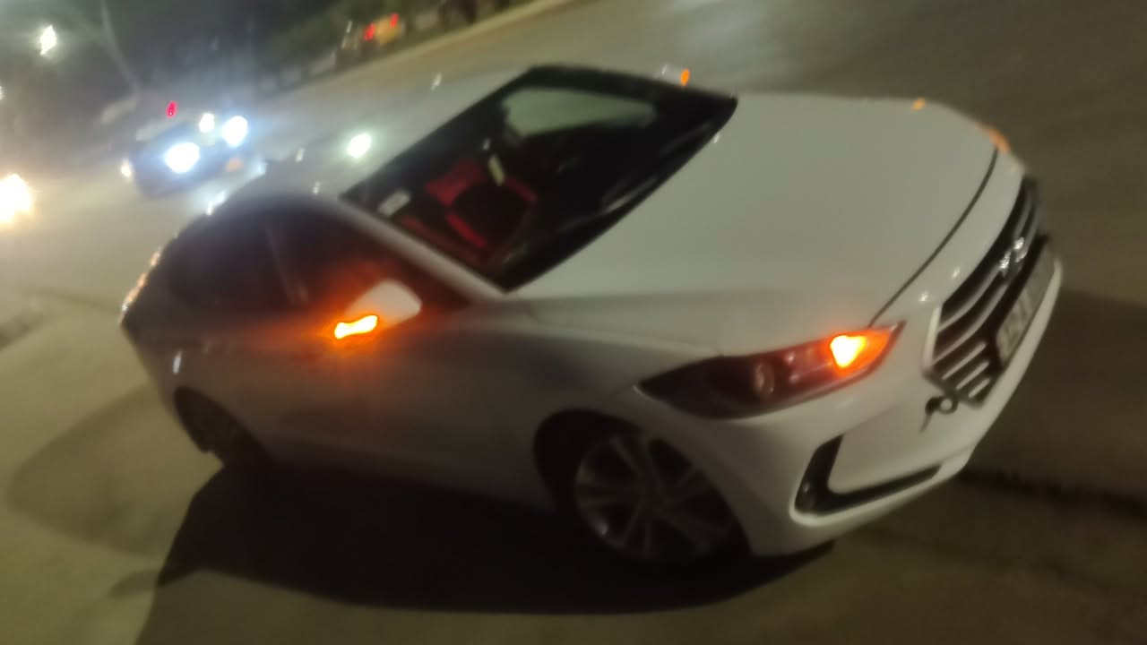 السلام عليكم 
افانتي 2018 بصمه 
فول بدون فتحه

سنويه وهزه جديد بسمانا
تحويل مباشر 
محرك جيدي اي 
بيها باب وجاملغ خلفي رش بدون ضرر
سعر 125 ومجال بسيط
مكان سياره ربيعه 
***********
***********
