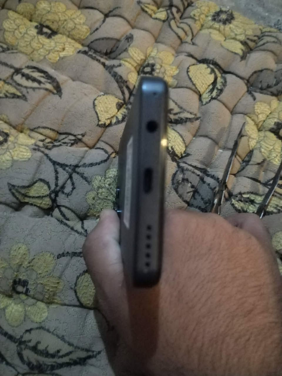 سلام عليكم للبيع جهاز اوكتيل ذاكره 128 بعده نضيف مع كامل ملحقات السعر 190 وبي مجال***********
