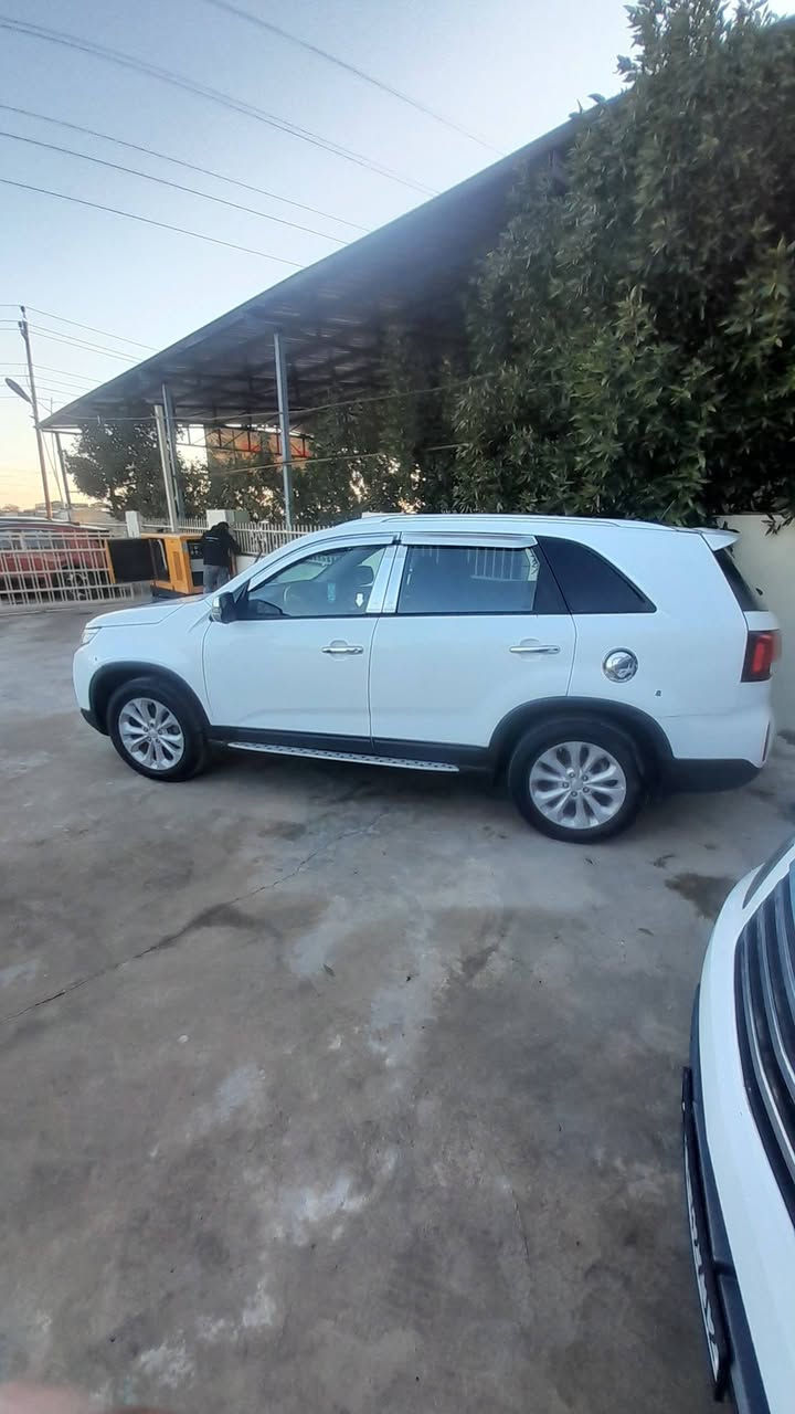 سياره سورنتو مكينه ٦ بني رامه وفتحه وبصمه وسبعه راكب موديل ٢٠١٥ سياره حلوه ضررهه بس تلث قطع بدون دواخل  رايدهه ب١٥٠ وبيه مجال *********** عنوان  ديالى /تقاطع القدس
